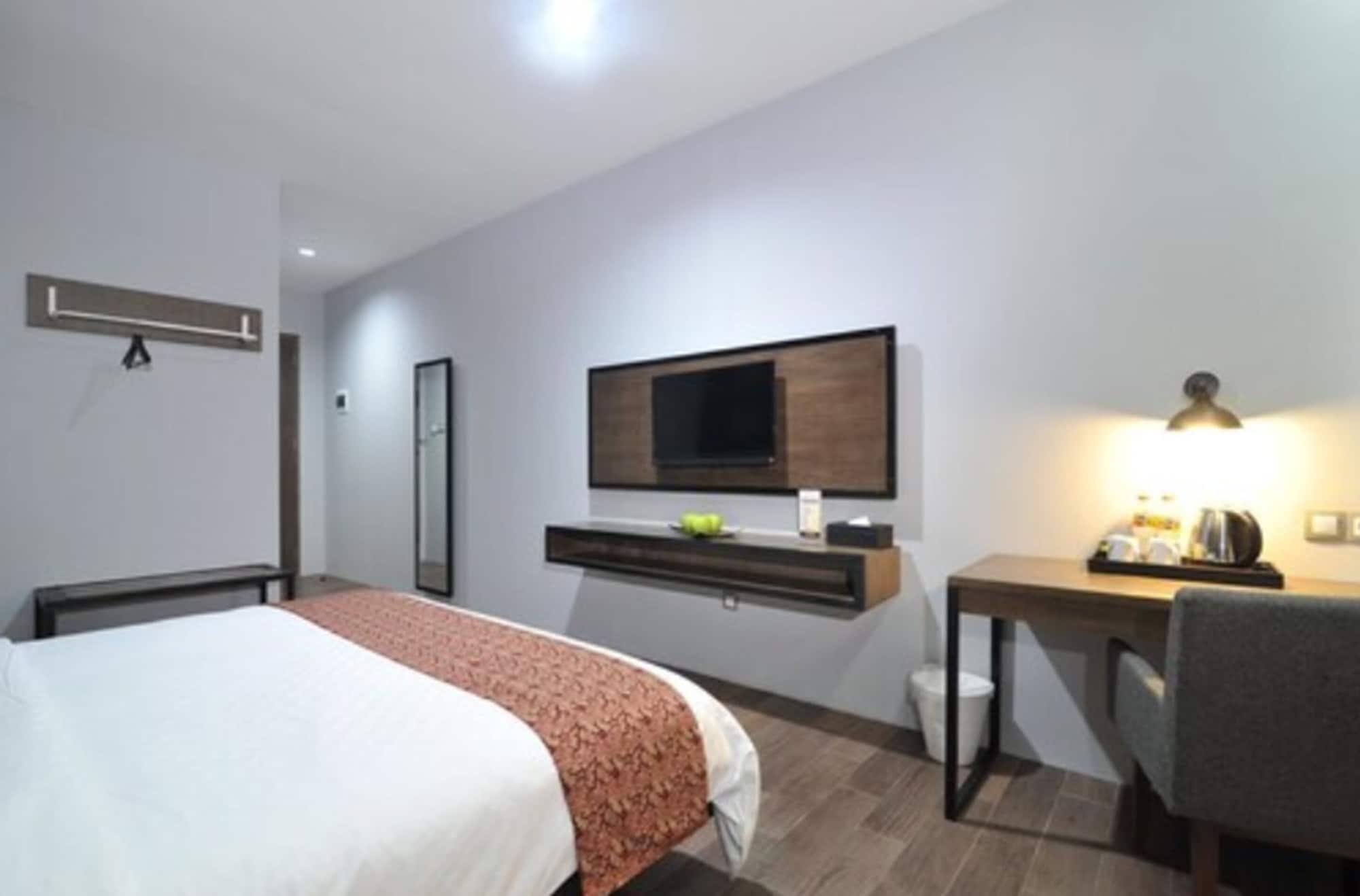 Grand Kangen Hotel Urip Sumoharjo Yogyakarta Esterno foto