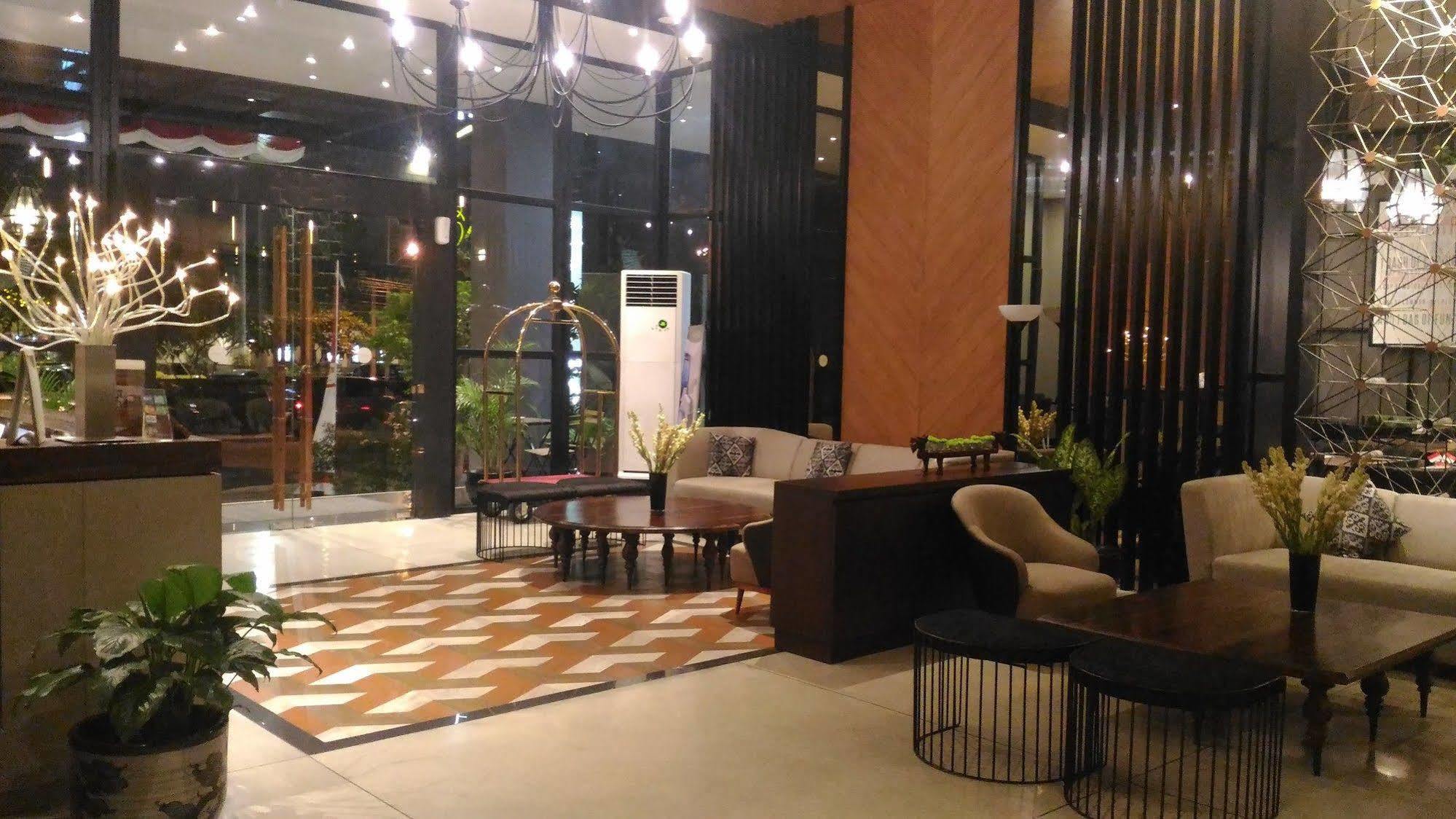 Grand Kangen Hotel Urip Sumoharjo Yogyakarta Esterno foto