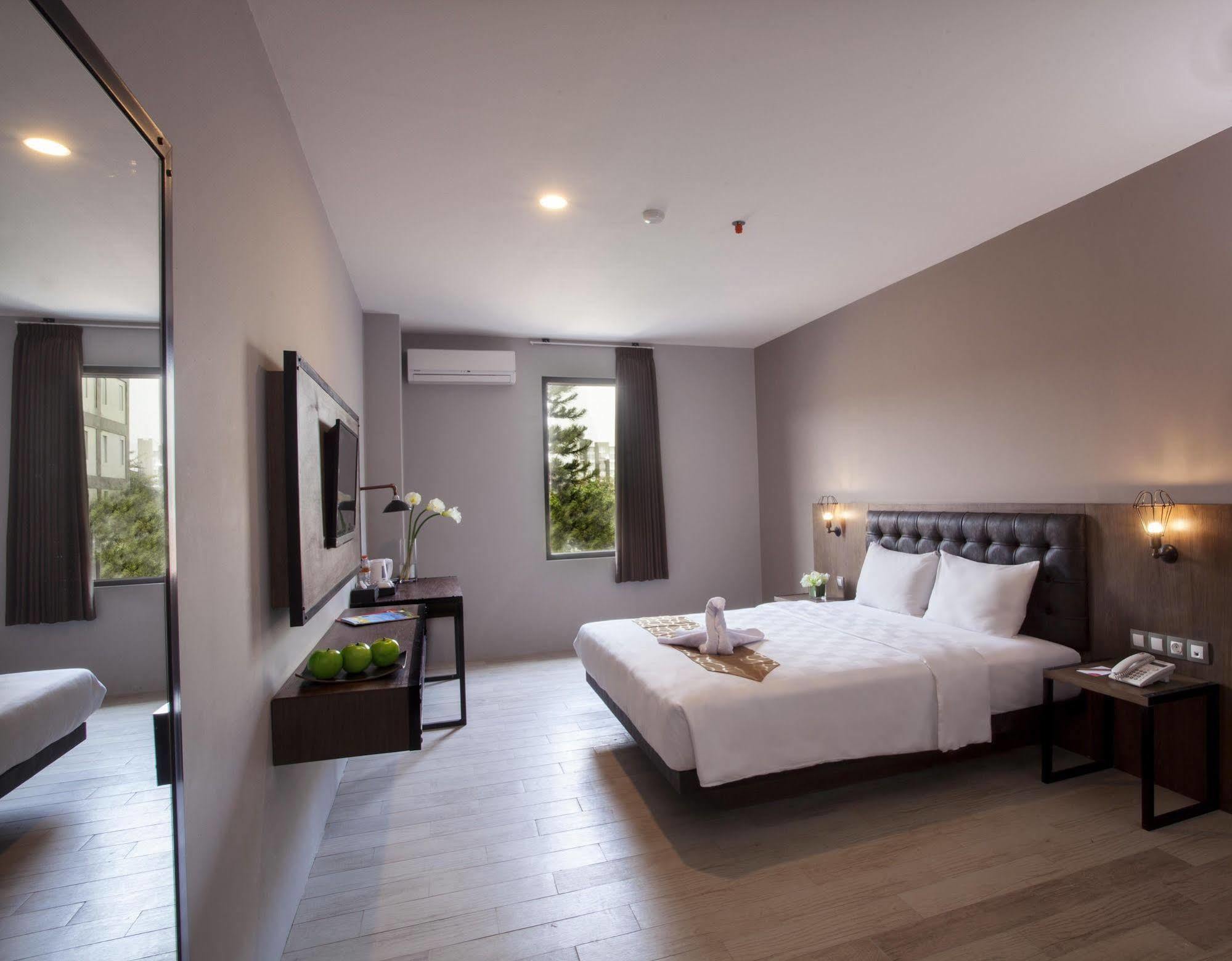 Grand Kangen Hotel Urip Sumoharjo Yogyakarta Esterno foto